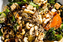 Load image into Gallery viewer, Teriyaki Tofu on Soba Noodles (Plant-Based)