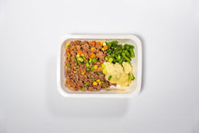 Load image into Gallery viewer, Citrus Mixed Greens Salad with Salmon (Low Carb)