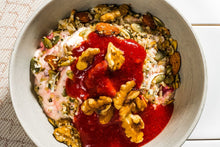 Load image into Gallery viewer, Vanilla &amp; Strawberry Yogurt Parfait (Low Carb)
