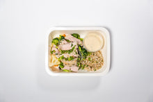 Load image into Gallery viewer, Citrus Mixed Greens Salad with Salmon (Low Carb)
