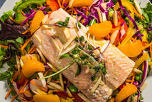 Load image into Gallery viewer, Citrus Mixed Greens Salad with Salmon (Low Carb)
